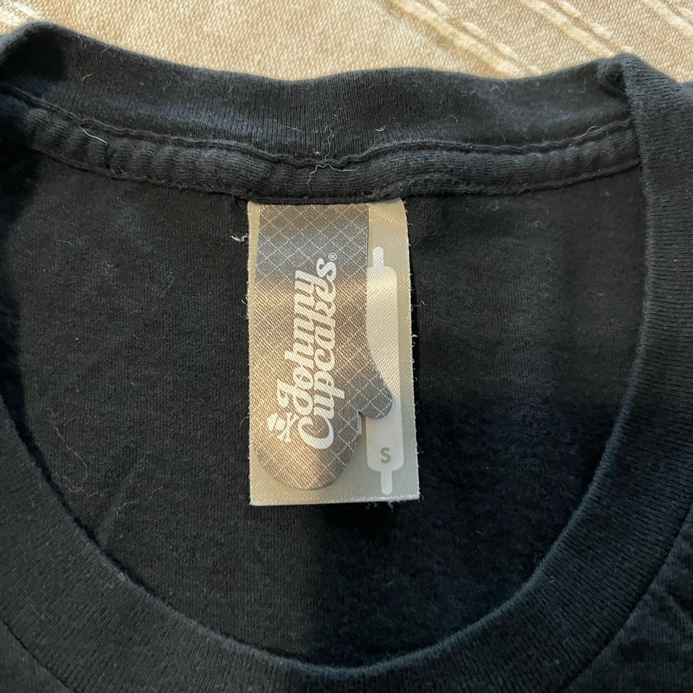Johnny Cupcakes - Mini Classic Crossbones - Picture 2 of 3
